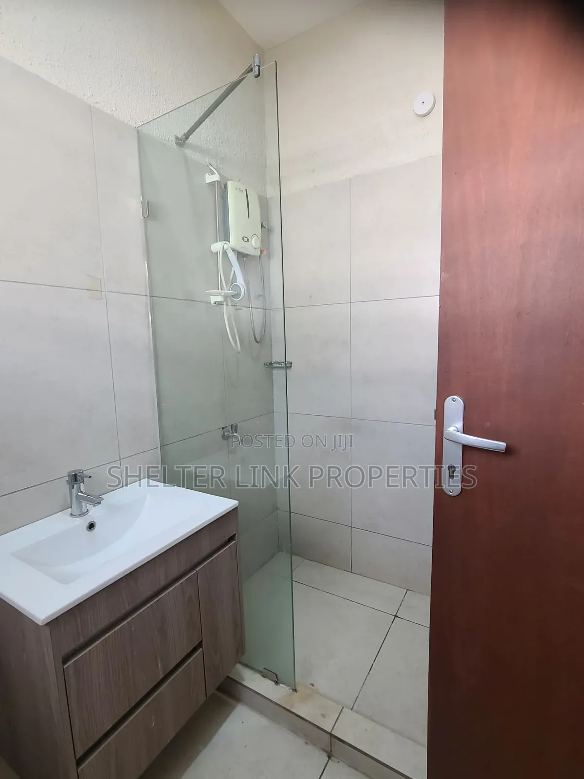 1bdrm Apartment in Round About for rent
