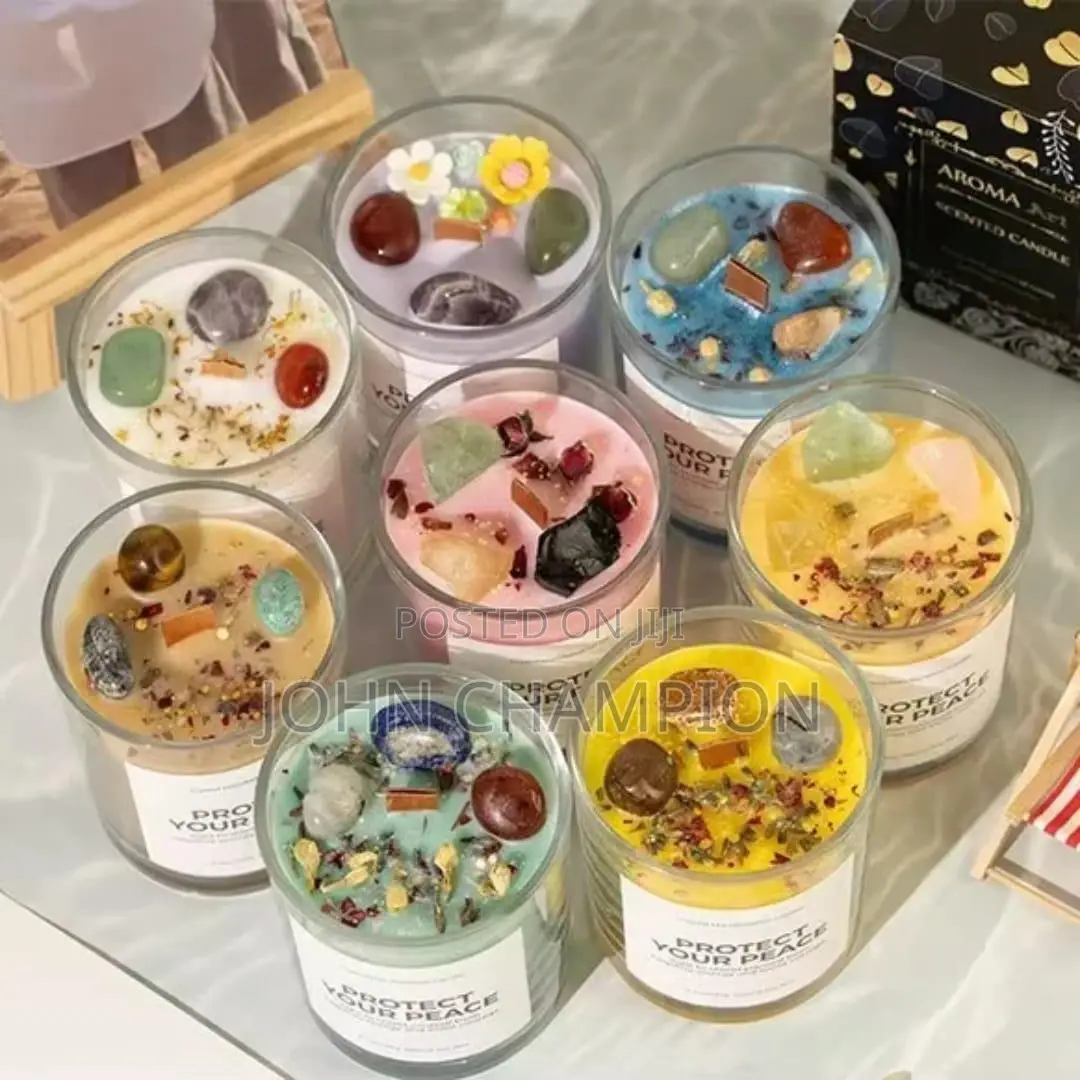 Scented Candle With Crystal Stones