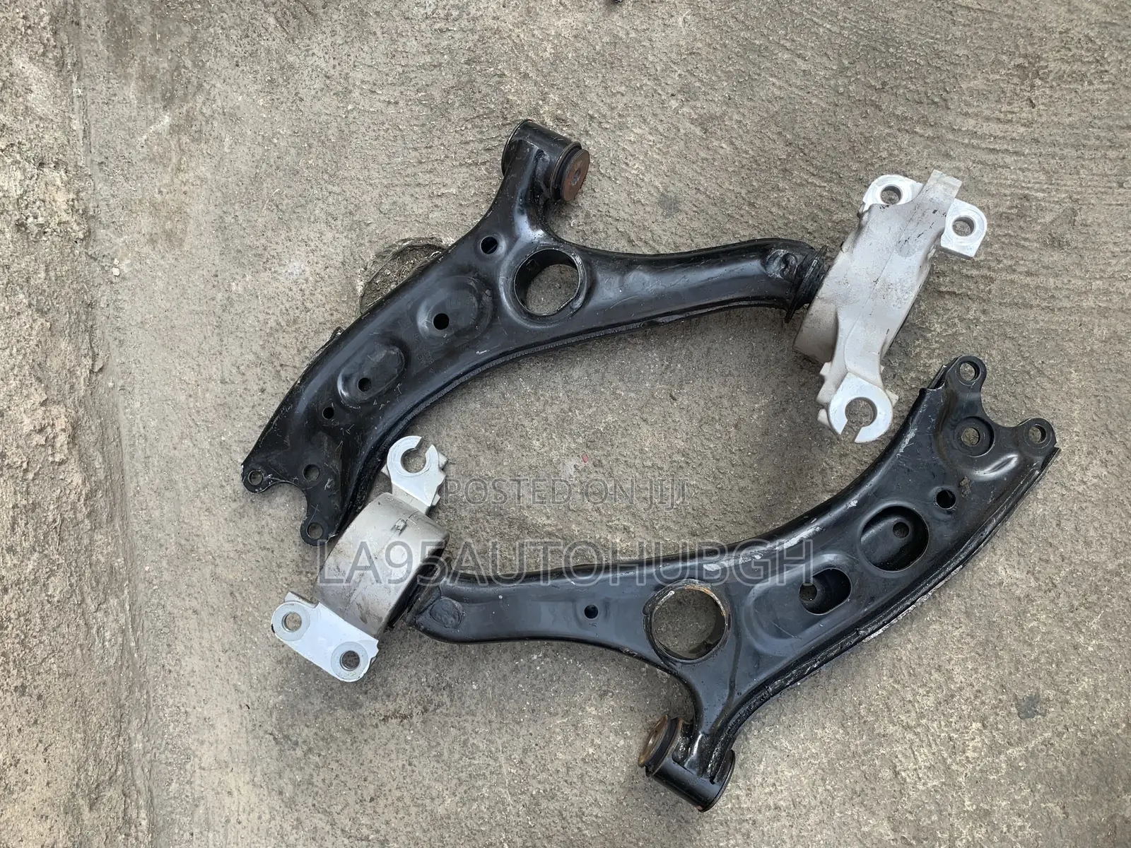 Honda Cr-v 2017,2018,2019,2020,2021,2022 Lower Control Arm Pair