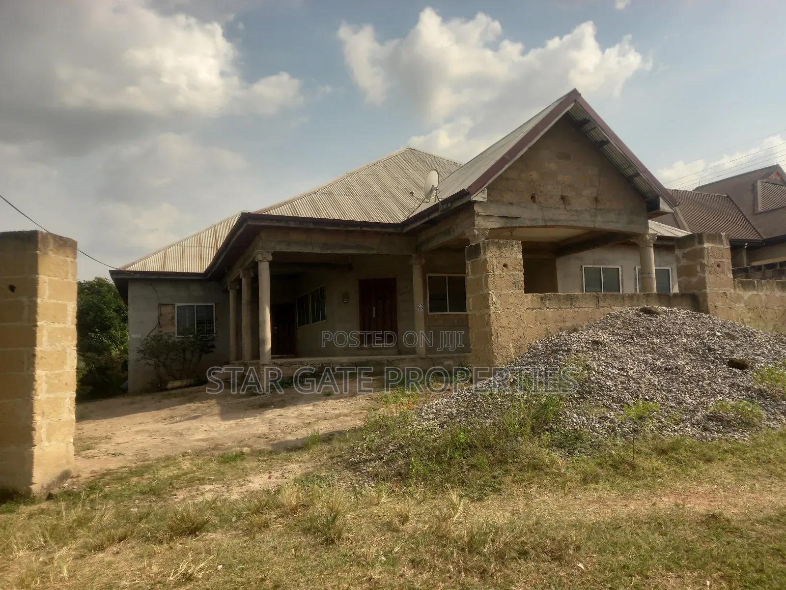 5bdrm House in Kenyasi Adwumam, Kwabre for sale