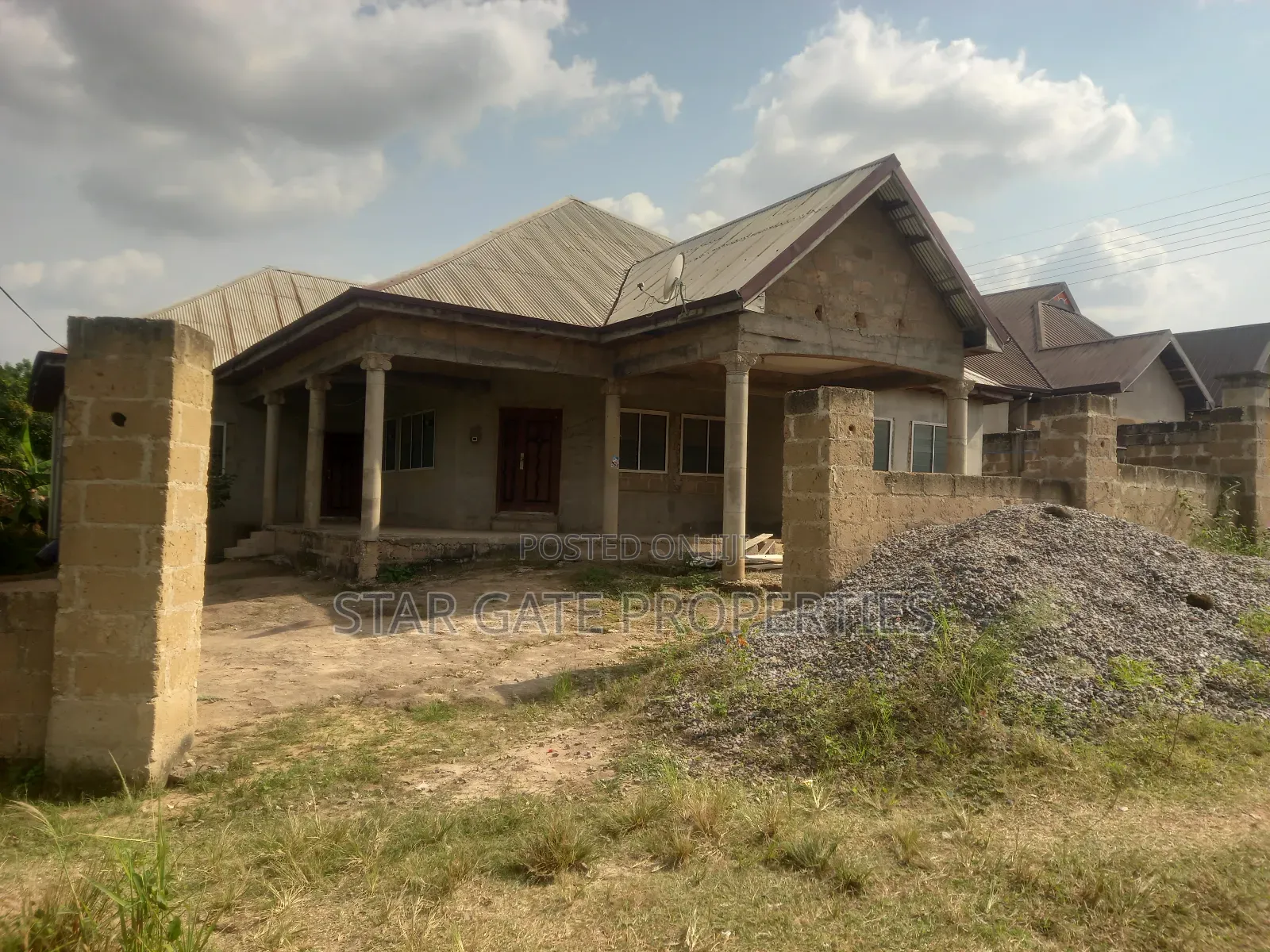 5bdrm House in Kenyasi Adwumam, Kwabre for sale