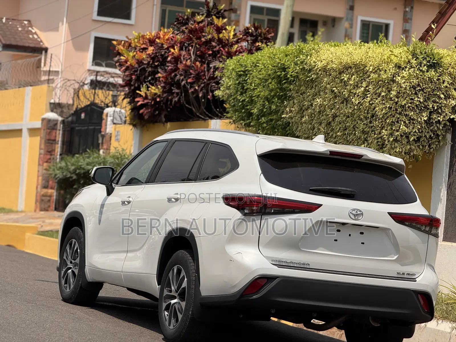 Toyota Highlander XLE AWD 2023 White