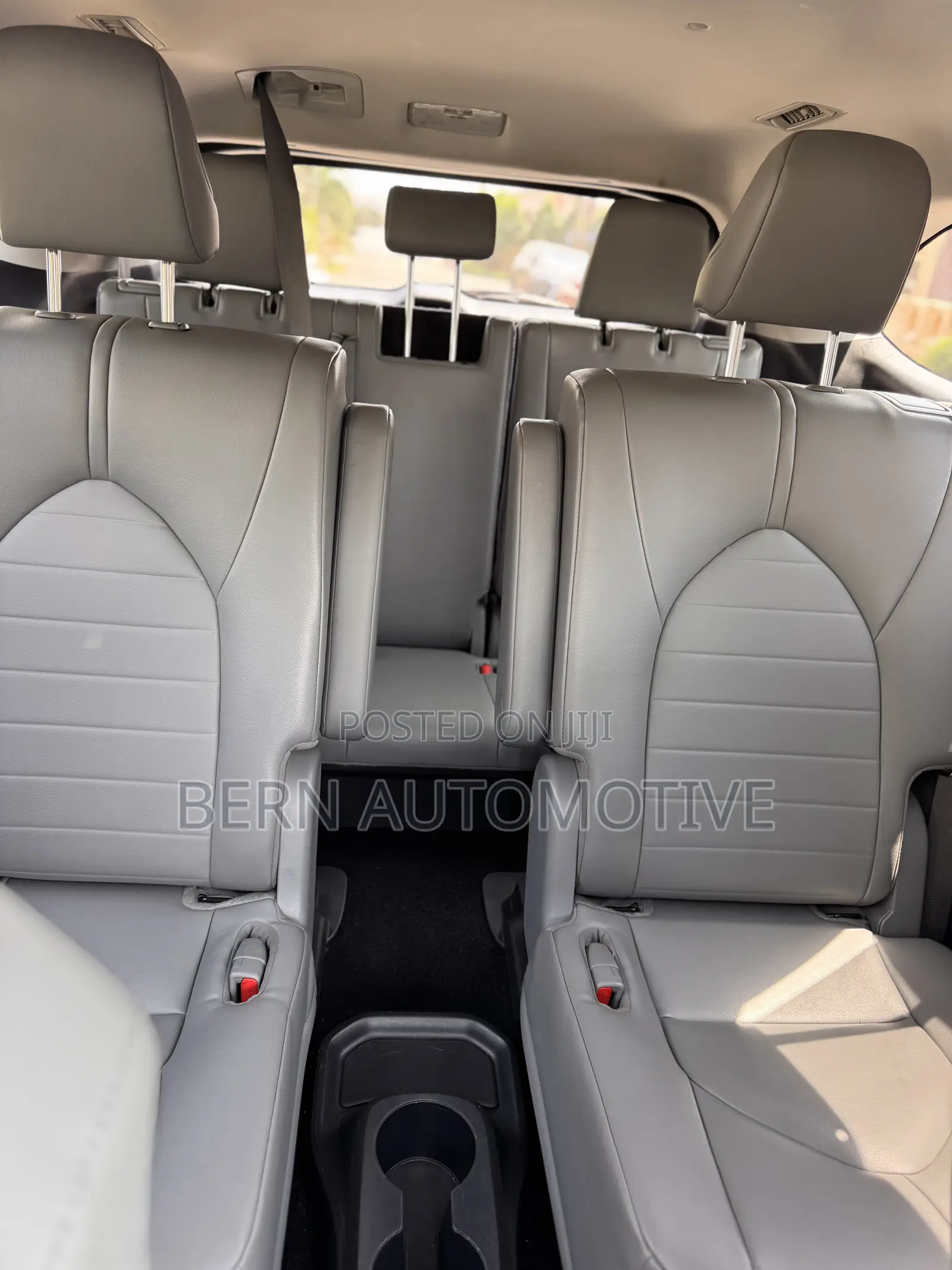 Toyota Highlander XLE AWD 2023 White