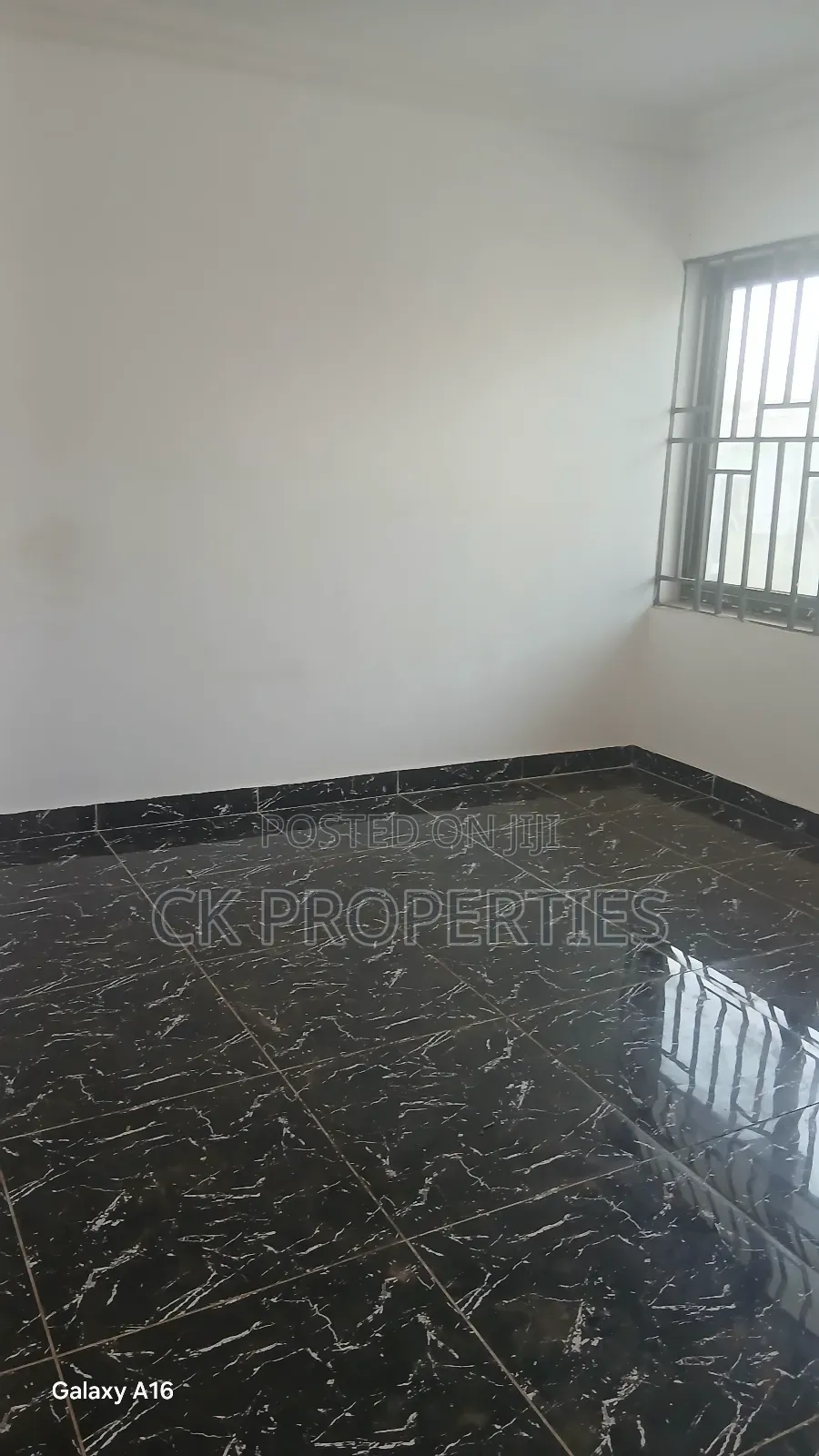 Mini Flat in Dome for rent