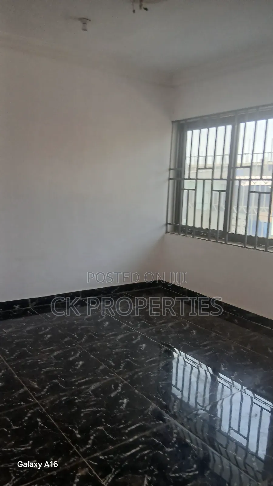 Mini Flat in Dome for rent