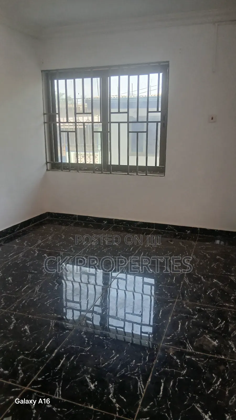 Mini Flat in Dome for rent