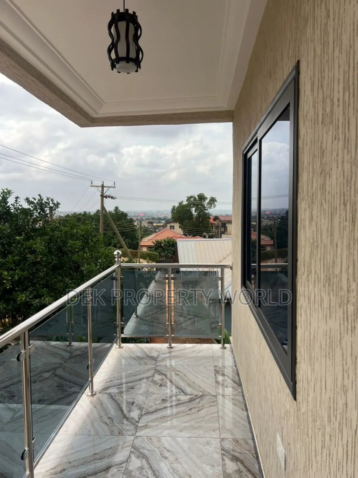 3bdrm Townhouse/Terrace in Ga East Municipal for sale