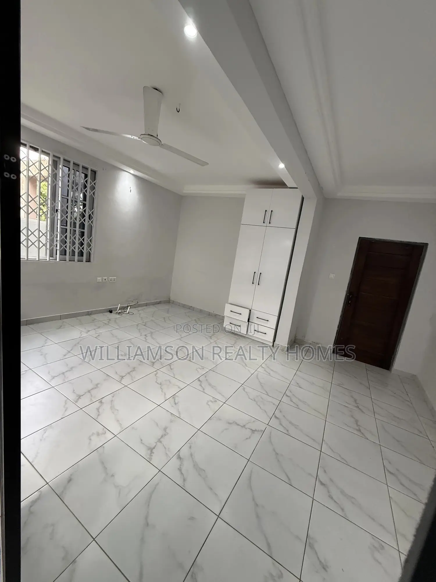 1bdrm Apartment in Community 18 Area, Spintex for rent