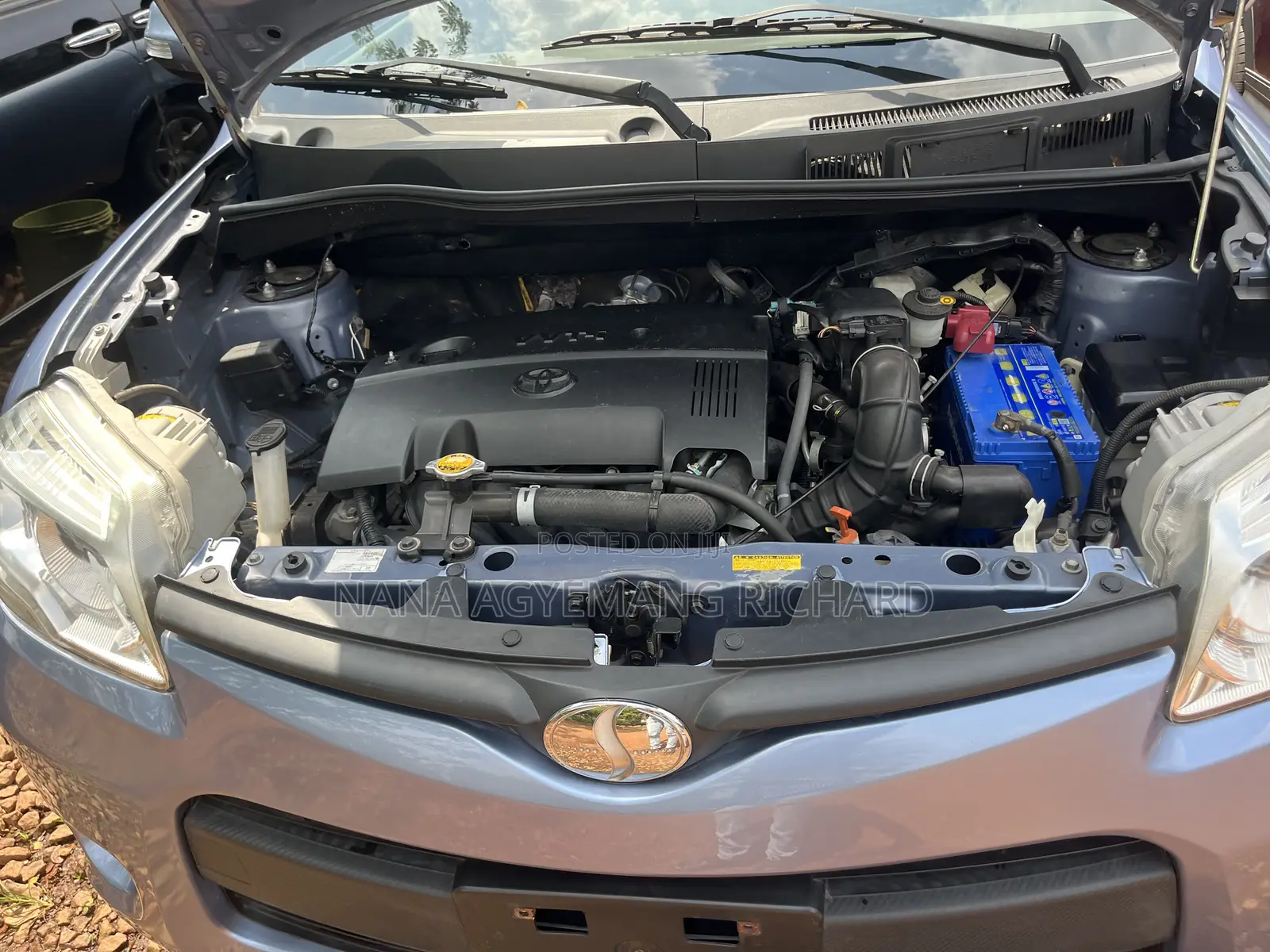 Toyota Sienta 1.5 FWD 2013 Blue
