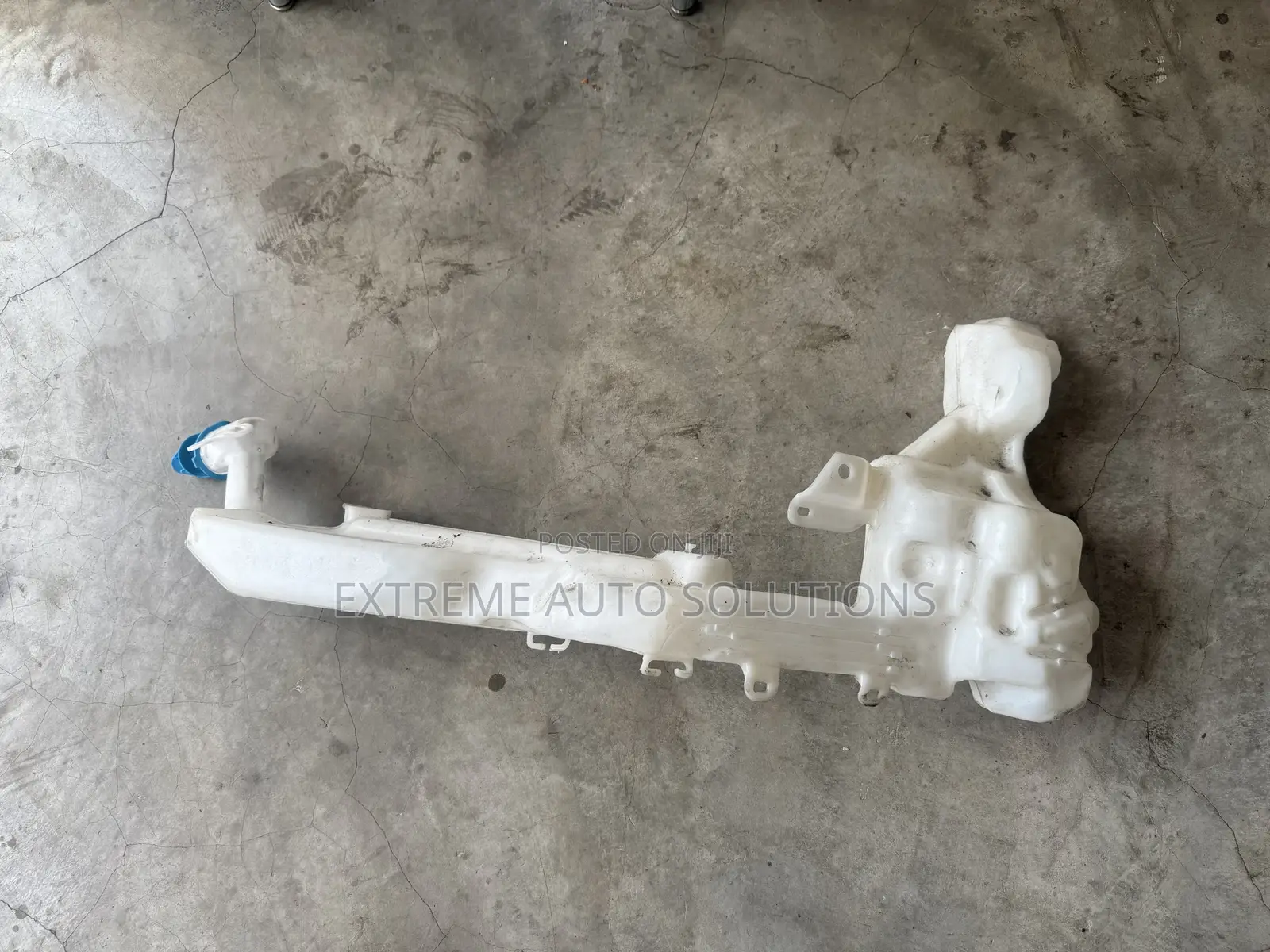 Honda Crv 2023 To 2025 Wiper Wash Bottle
