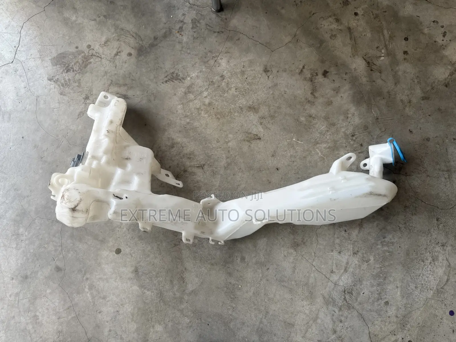 Honda Crv 2023 To 2025 Wiper Wash Bottle