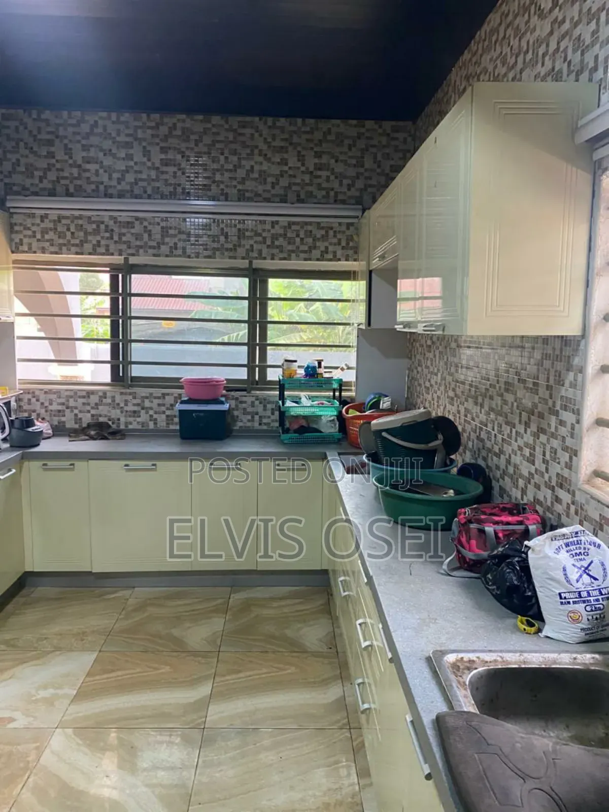 5bdrm House in Taifa Burkina for rent