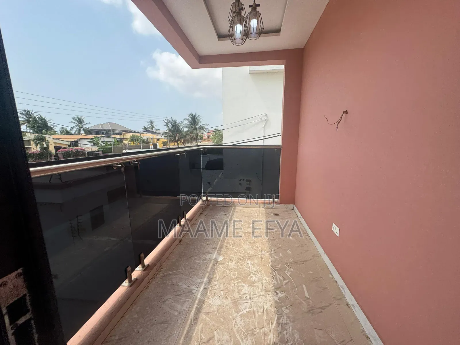 4bdrm House in Sakumono for sale