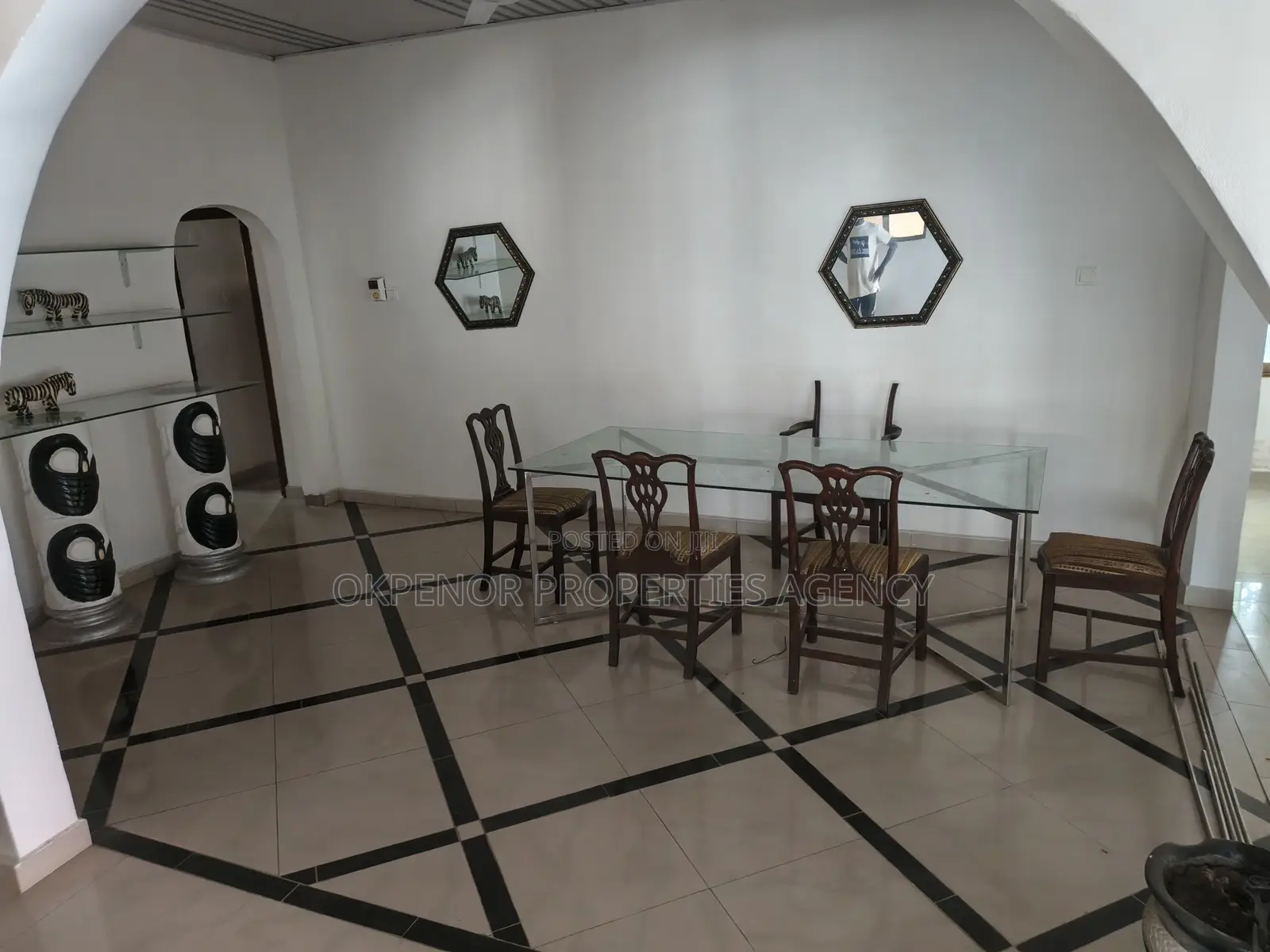 8bdrm House in Ofankor, Accra Metropolitan for sale