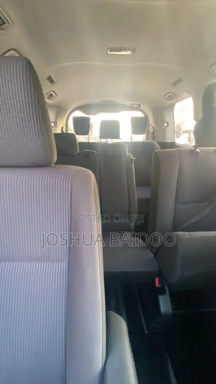 Toyota Voxy 2014 White