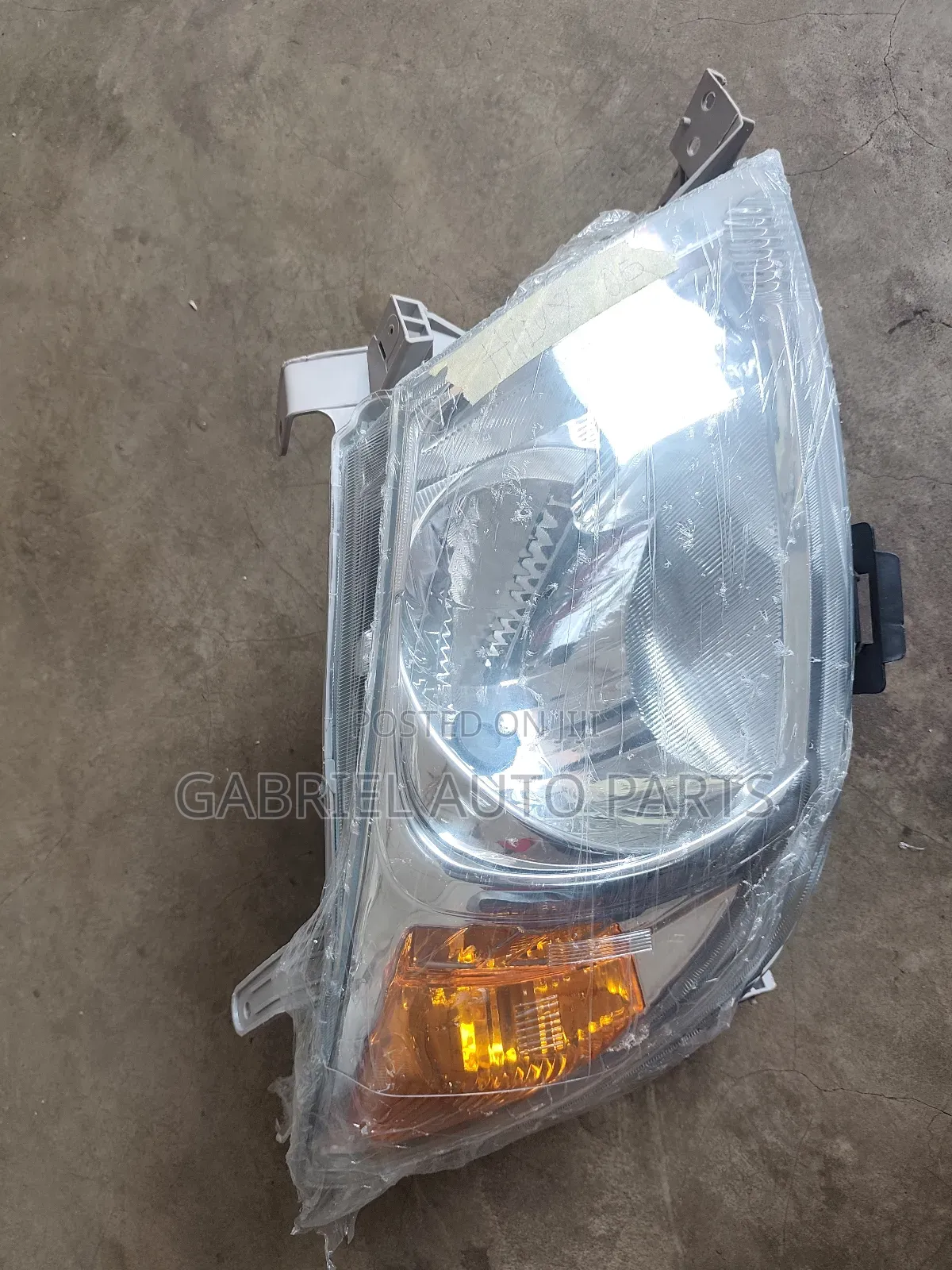 Toyota Hilux Headlight 2005 08