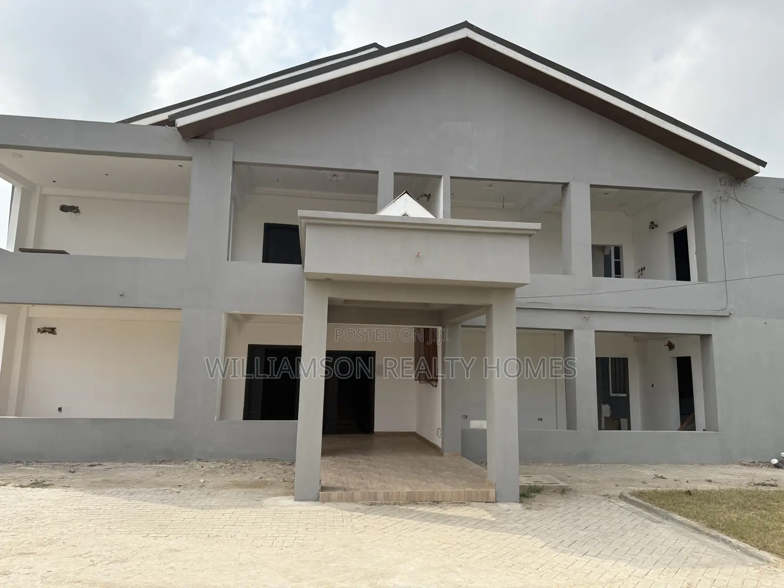1bdrm Apartment in Community 18 Area, Spintex for rent