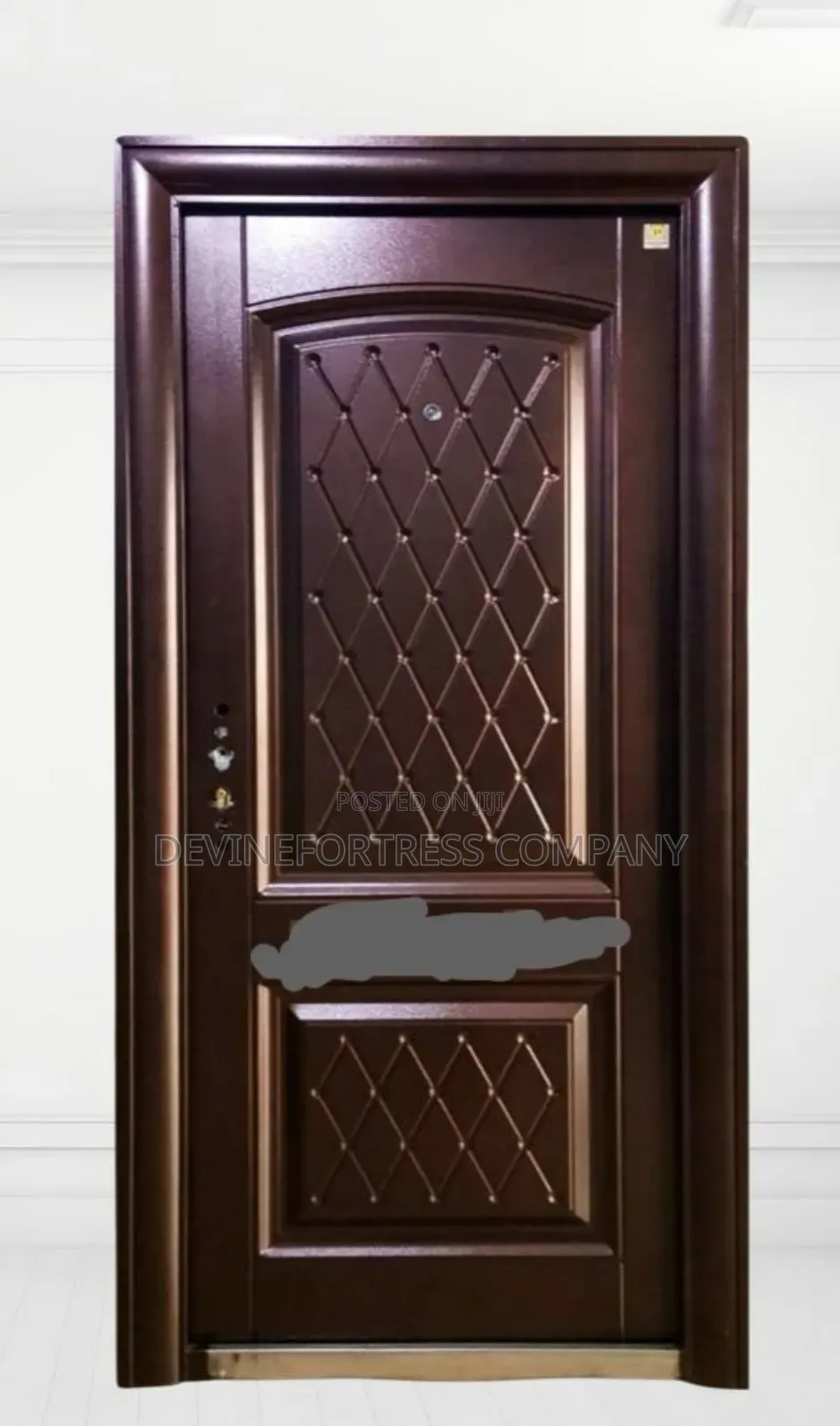 Quality Sed Single Brown Door Available
