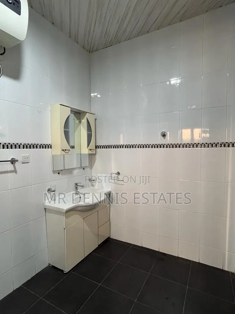 3bdrm House in Airport Residential for rent