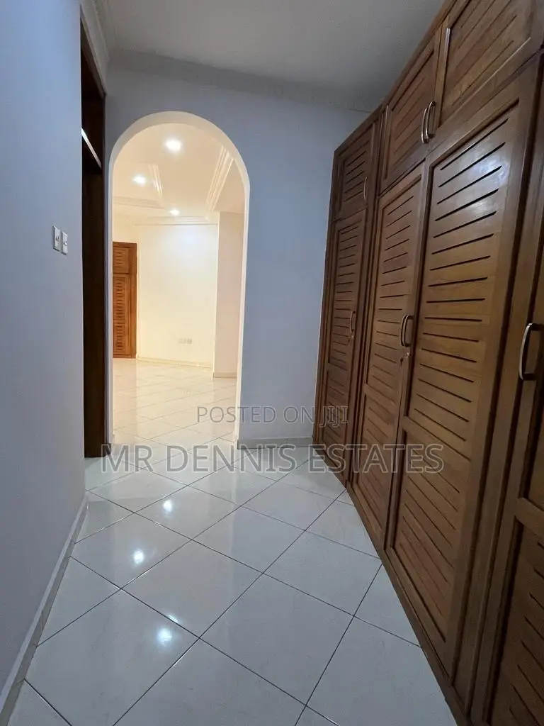 3bdrm House in Airport Residential for rent