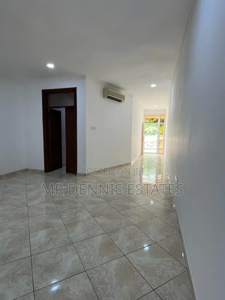 3bdrm House in Airport Residential for rent