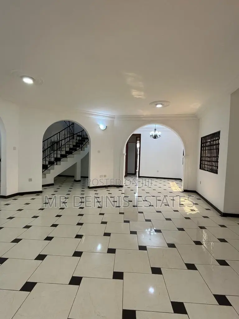 3bdrm House in Airport Residential for rent