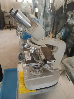 Microscope