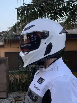 Dot Certified Motorcycle Motor Bike Helmet Mt07 BMW Kawasaki Honda