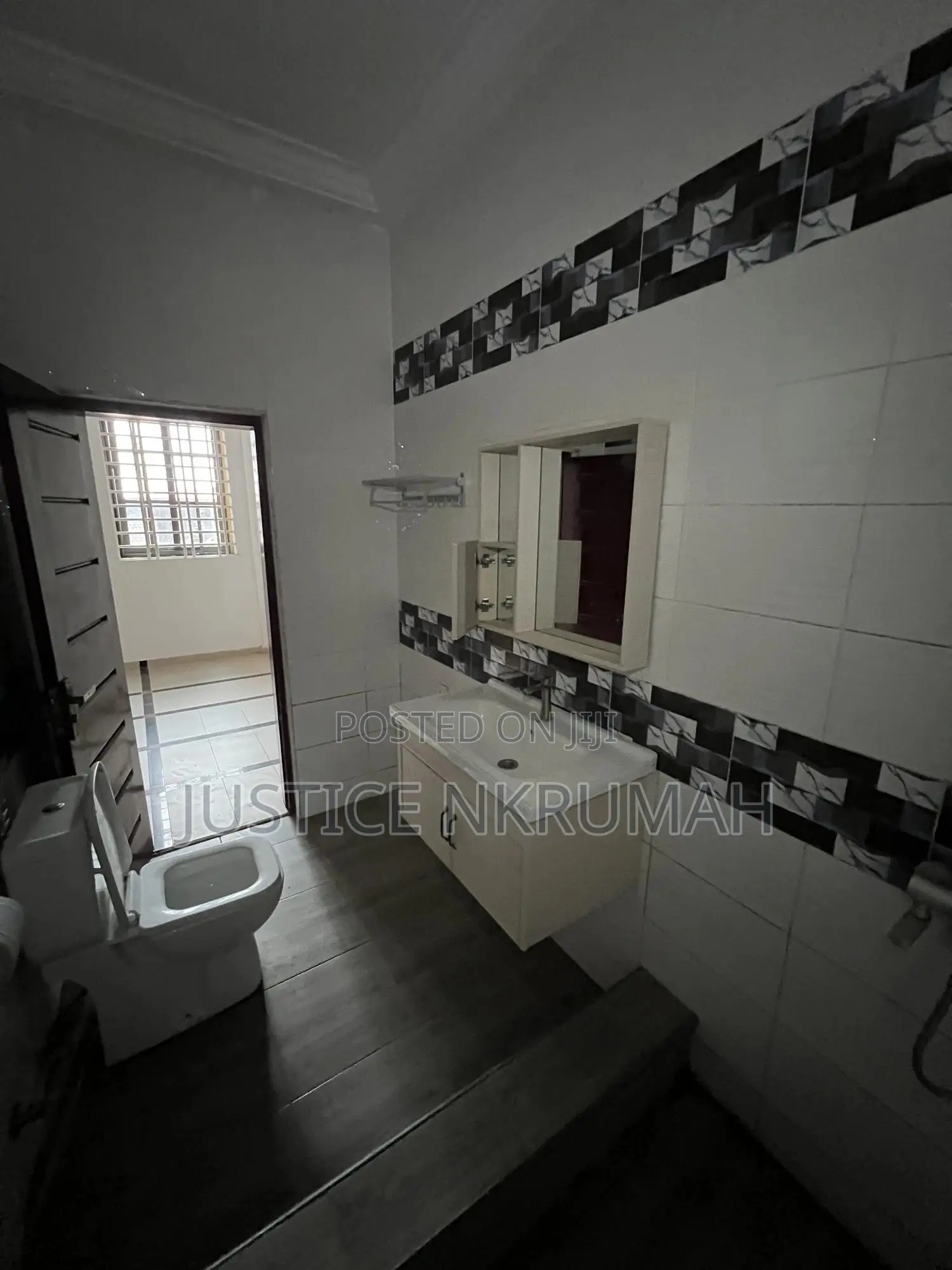 3bdrm Apartment in Mr Justice Estate, Tetegu for rent