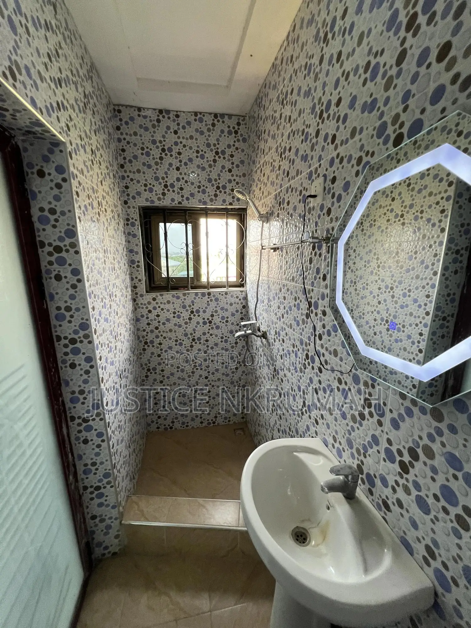 3bdrm Apartment in Mr Justice Estate, Tetegu for rent