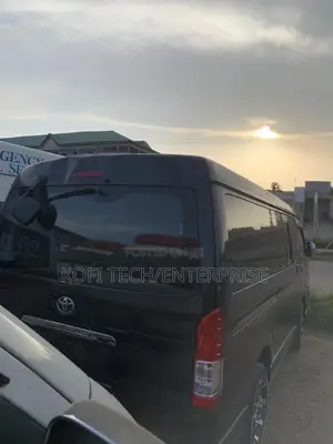 Toyota HiAce 2013 Black