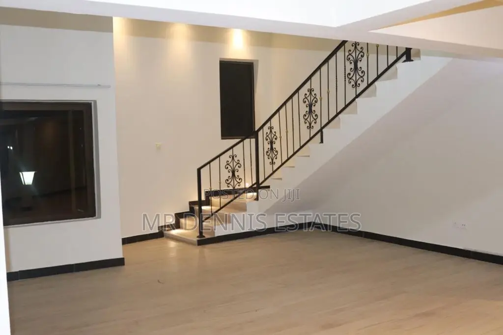 3bdrm Townhouse / Terrace in Airport Residential for rent