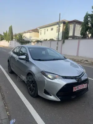 Toyota Corolla SE (1.8L 4cyl 2A) 2018 Silver
