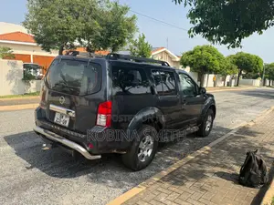 Nissan Pathfinder 2009 Black