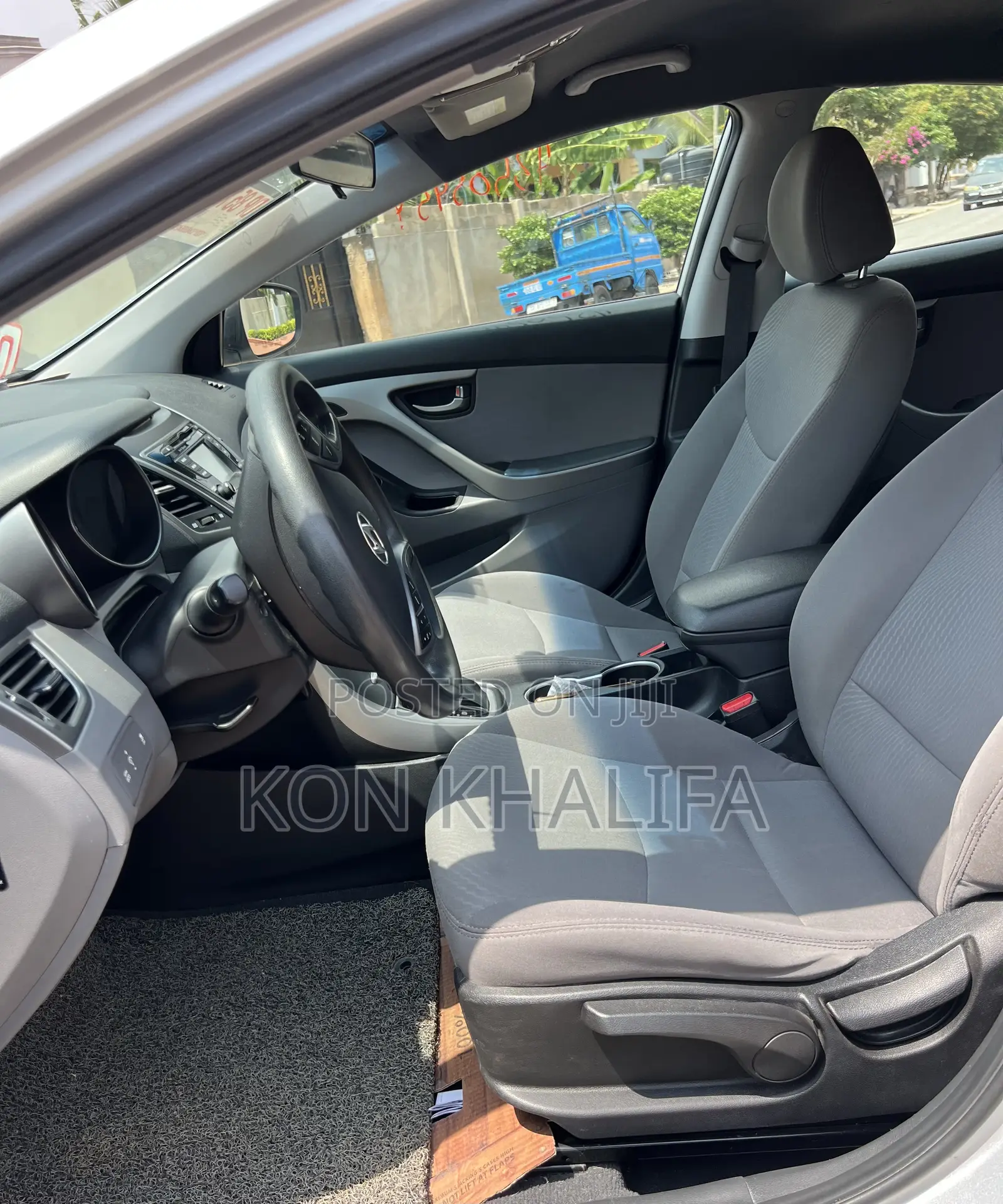 Hyundai Elantra 2016 Silver