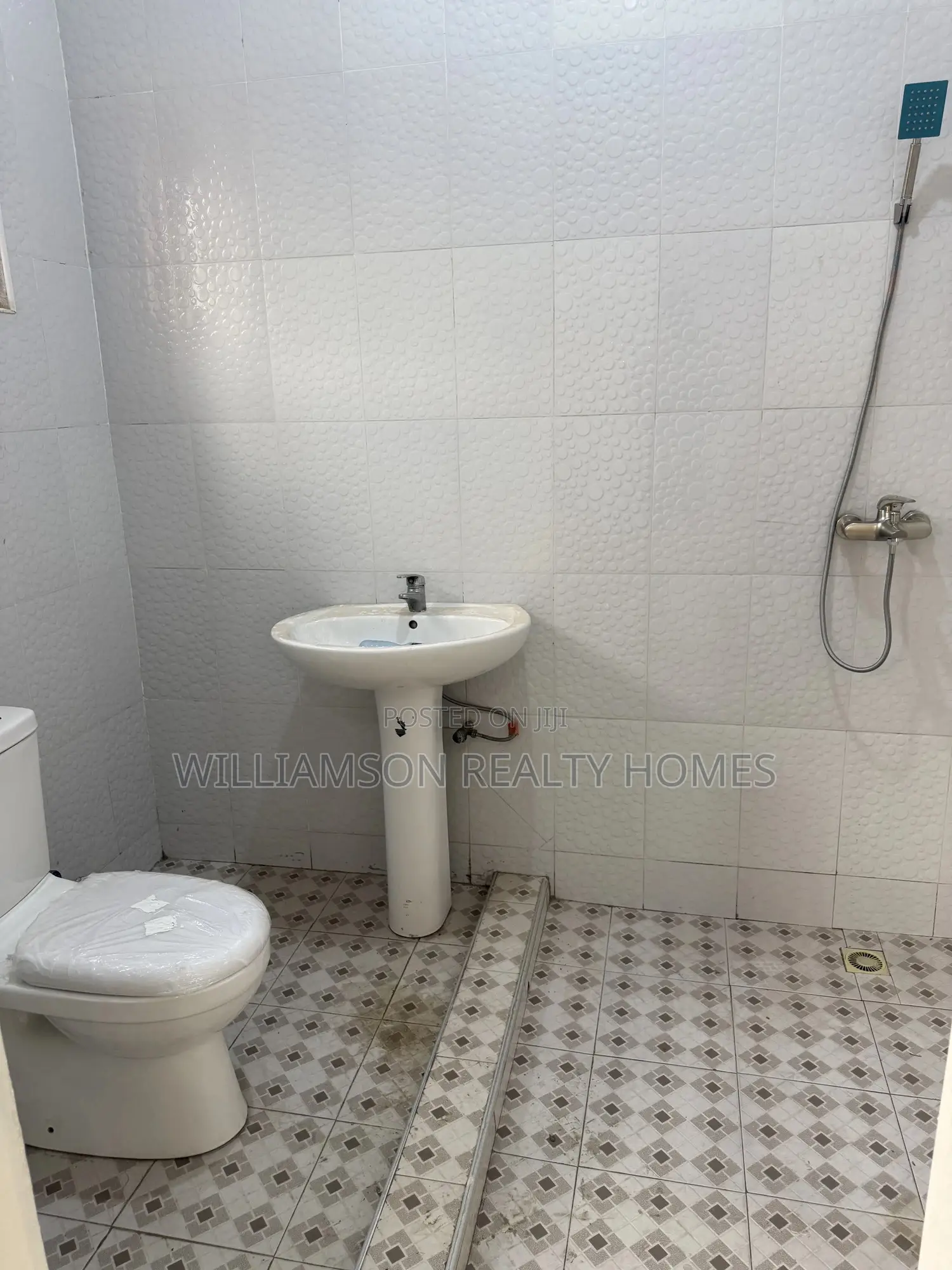2bdrm Apartment in Community 18 Area, Spintex for rent