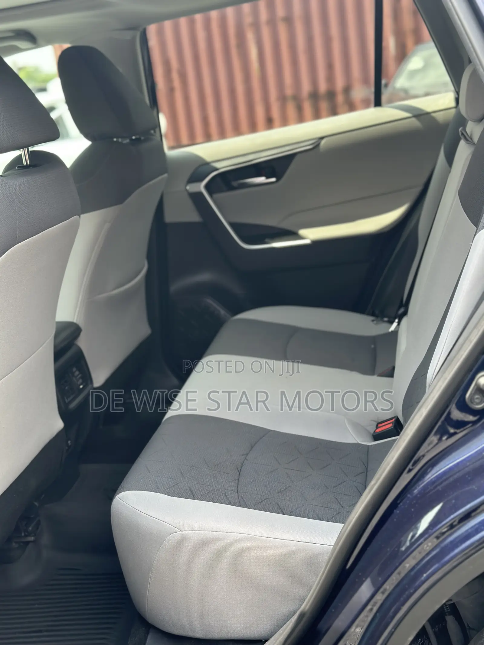 Toyota RAV4 XLE AWD 2020 Blue