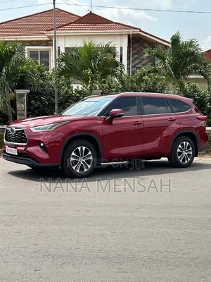 Toyota Highlander XLE AWD 2023 Burgundy