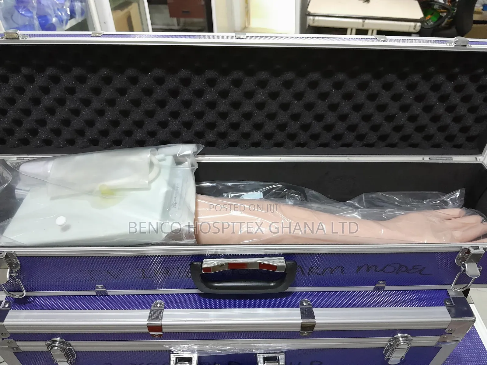 Artery Puncture Training Arm