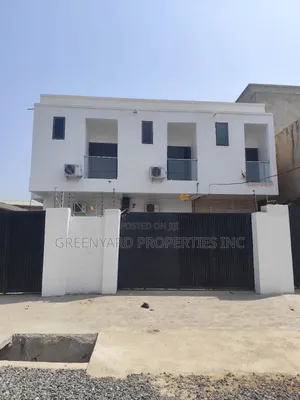 2bdrm Townhouse / Terrace in Adjiringanor, East Legon for rent