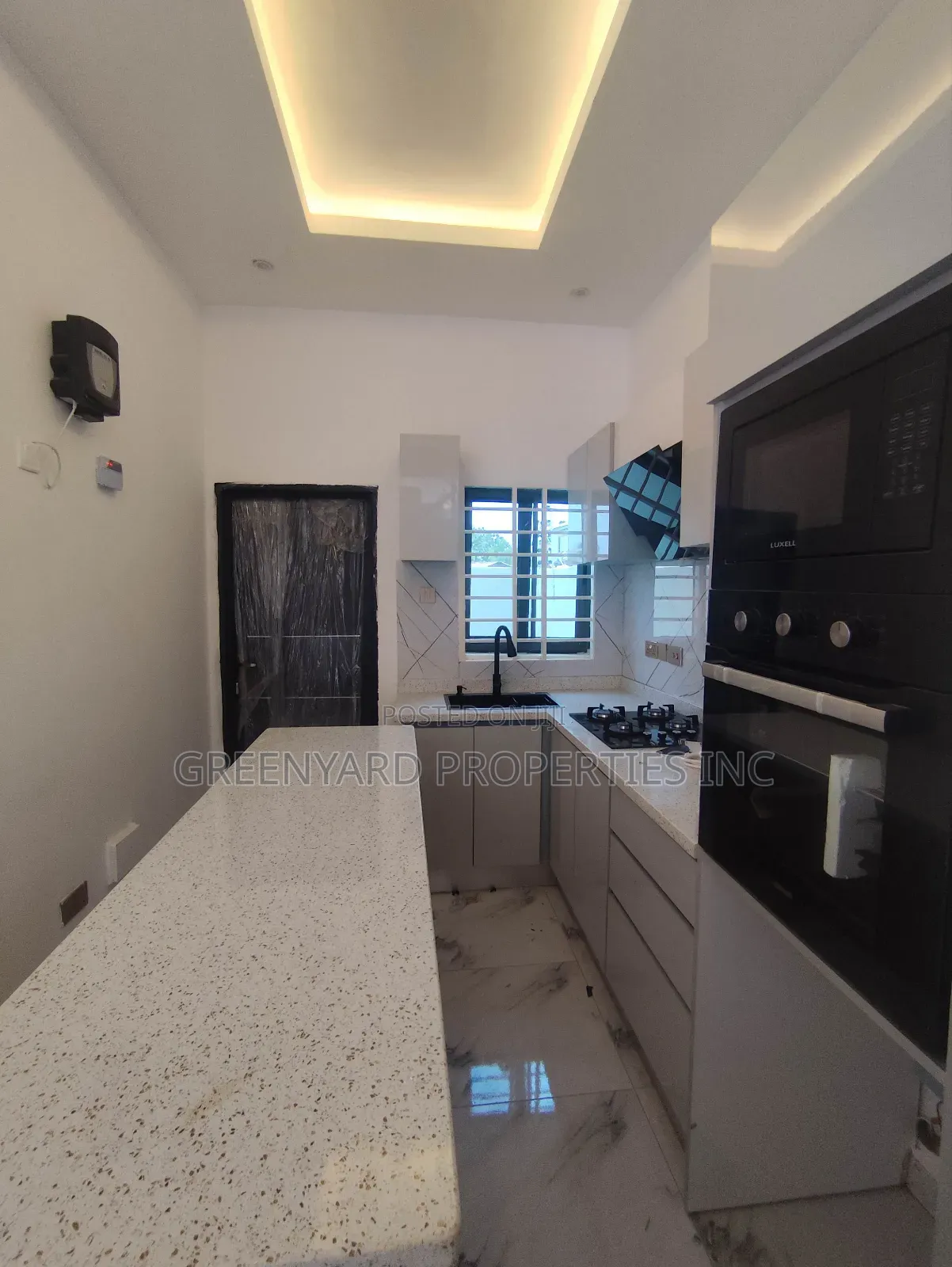 2bdrm Townhouse / Terrace in Adjiringanor, East Legon for rent