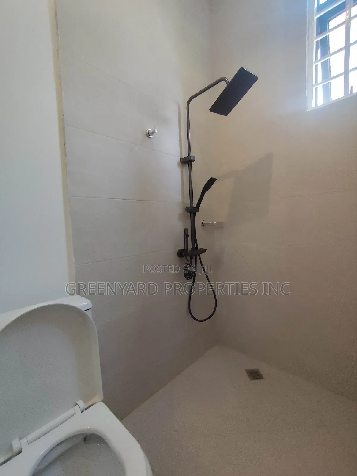 2bdrm Townhouse / Terrace in Adjiringanor, East Legon for rent