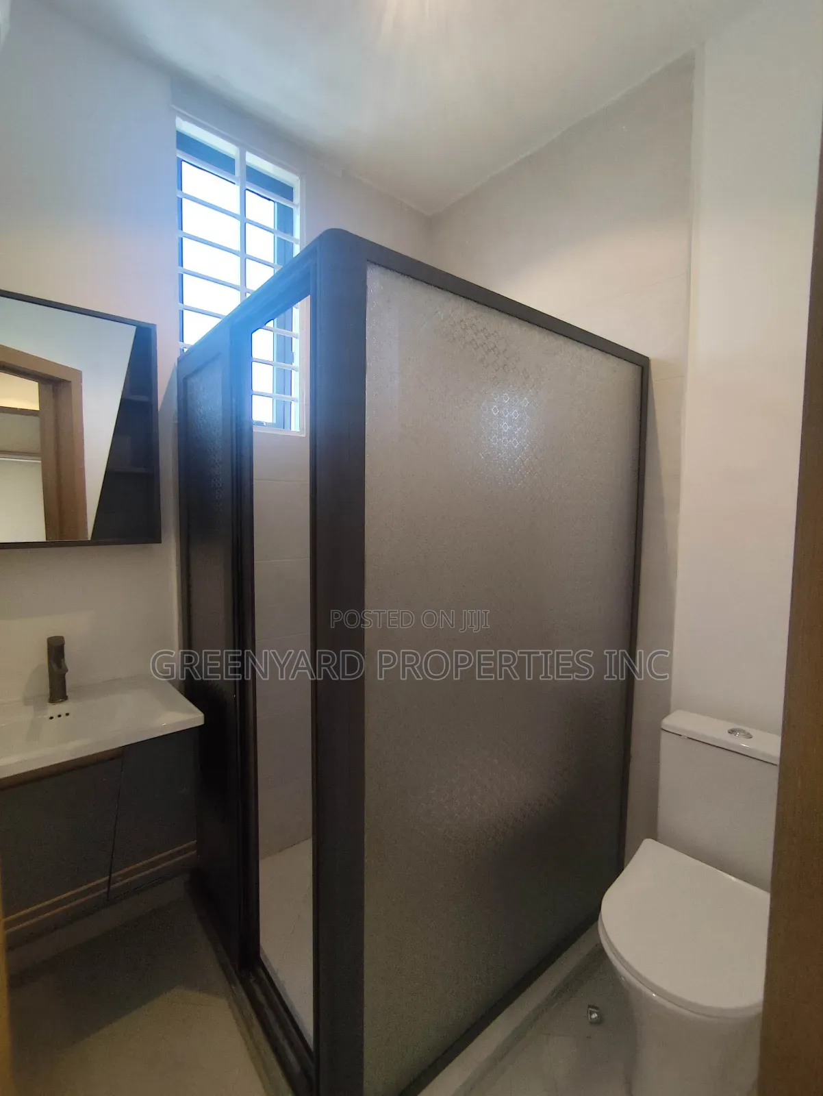 2bdrm Townhouse / Terrace in Adjiringanor, East Legon for rent
