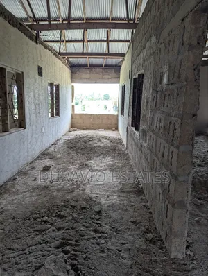 12bdrm Block of Flats in Atwima Takyiman,, Kumasi Metropolitan for sale
