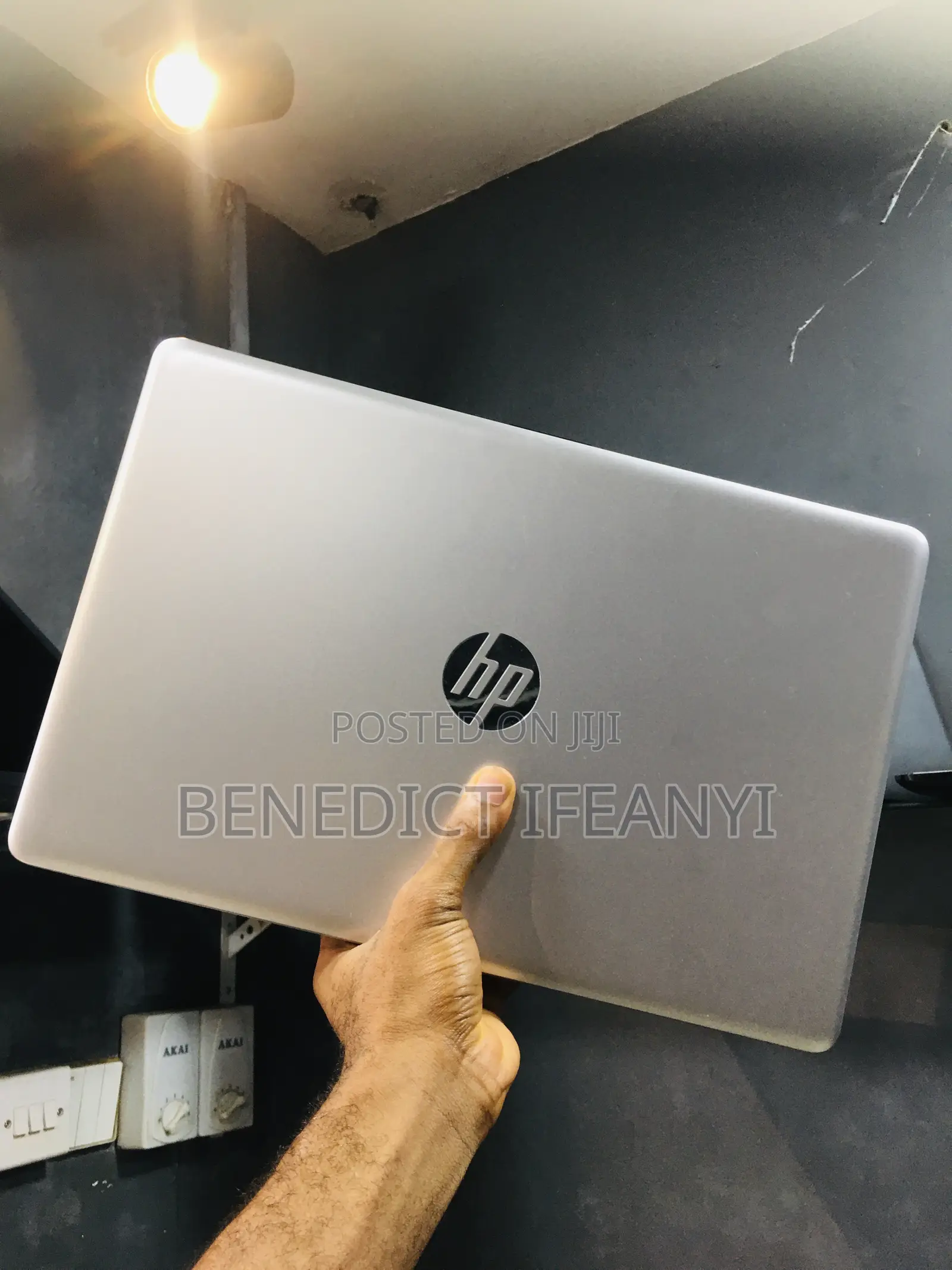 Laptop HP 15-Dy1031wm 8GB Intel Core I5 SSD 256GB