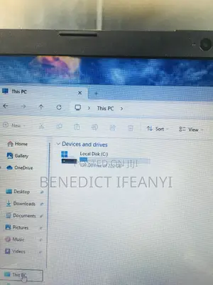 Laptop HP 15-Dy1031wm 8GB Intel Core I5 SSD 256GB