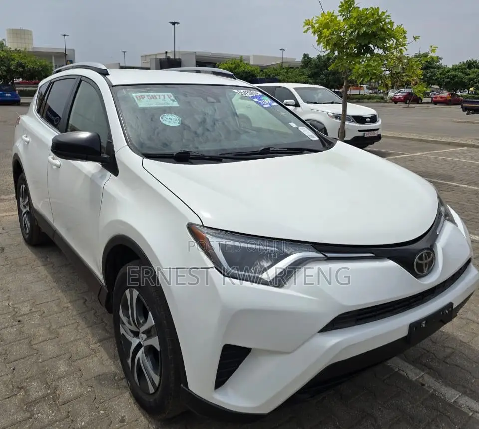 Toyota RAV4 LE 4dr SUV AWD (2.5L 4cyl 6A) 2018 White