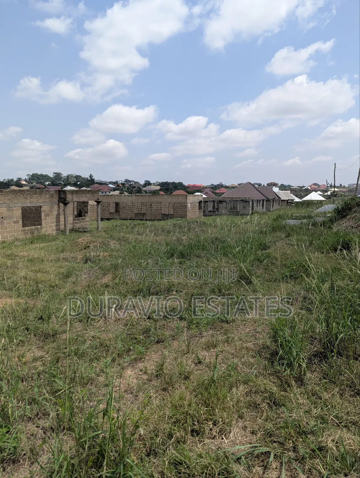 15bdrm House in Abuakwa Dkc, Kumasi Metropolitan for sale