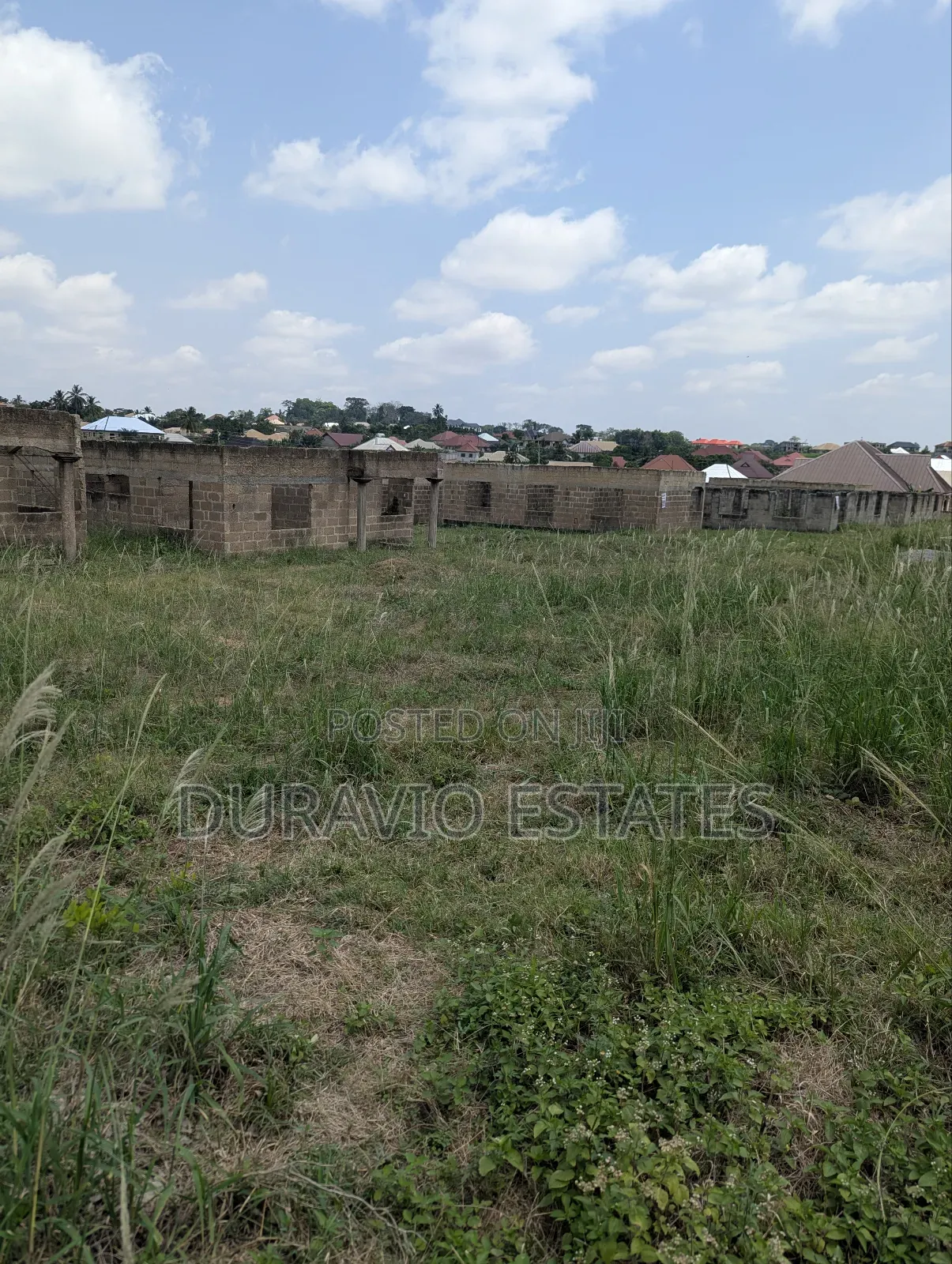 15bdrm House in Abuakwa Dkc, Kumasi Metropolitan for sale