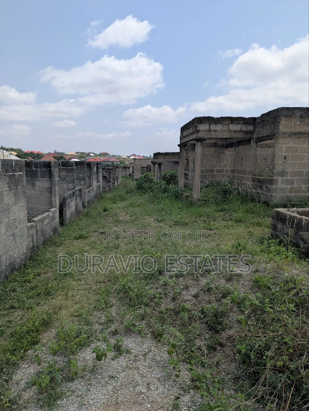 15bdrm House in Abuakwa Dkc, Kumasi Metropolitan for sale